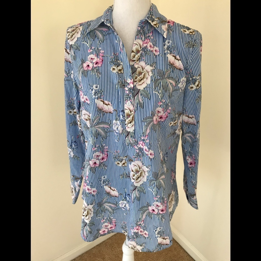 New! TALBOTS Size M blue floral tunic top